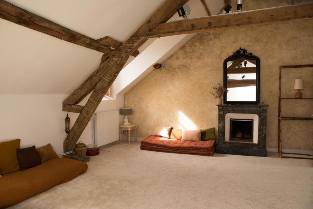 Maison D'Hotes La Doucelle Culture Et Bien-Etre Lignieres-Orgeres Eksteriør bilde