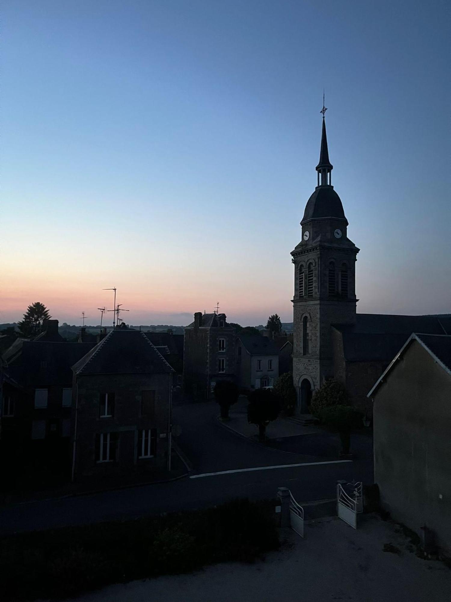 Maison D'Hotes La Doucelle Culture Et Bien-Etre Lignieres-Orgeres Eksteriør bilde